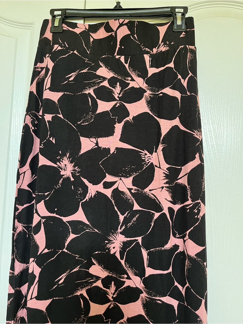 Anna Black and Pink Floral Maxi Skirt - Picture 2 of 5